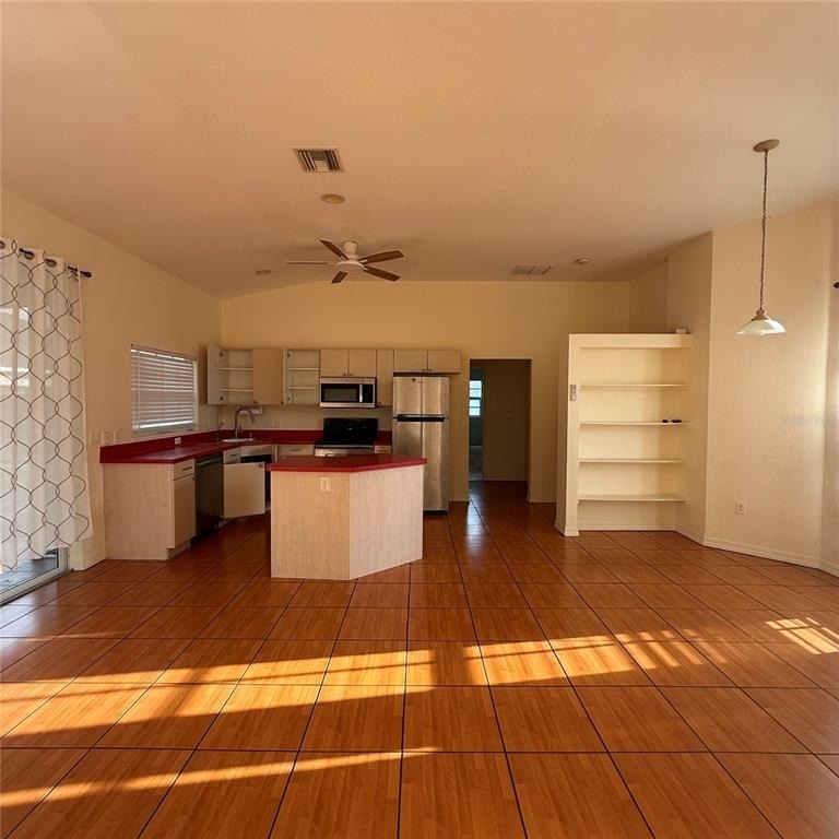 239 Venetia Avenue - Photo 2