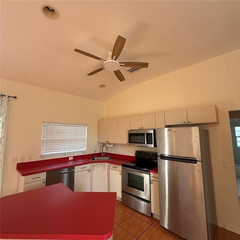 239 Venetia Avenue - Photo 5