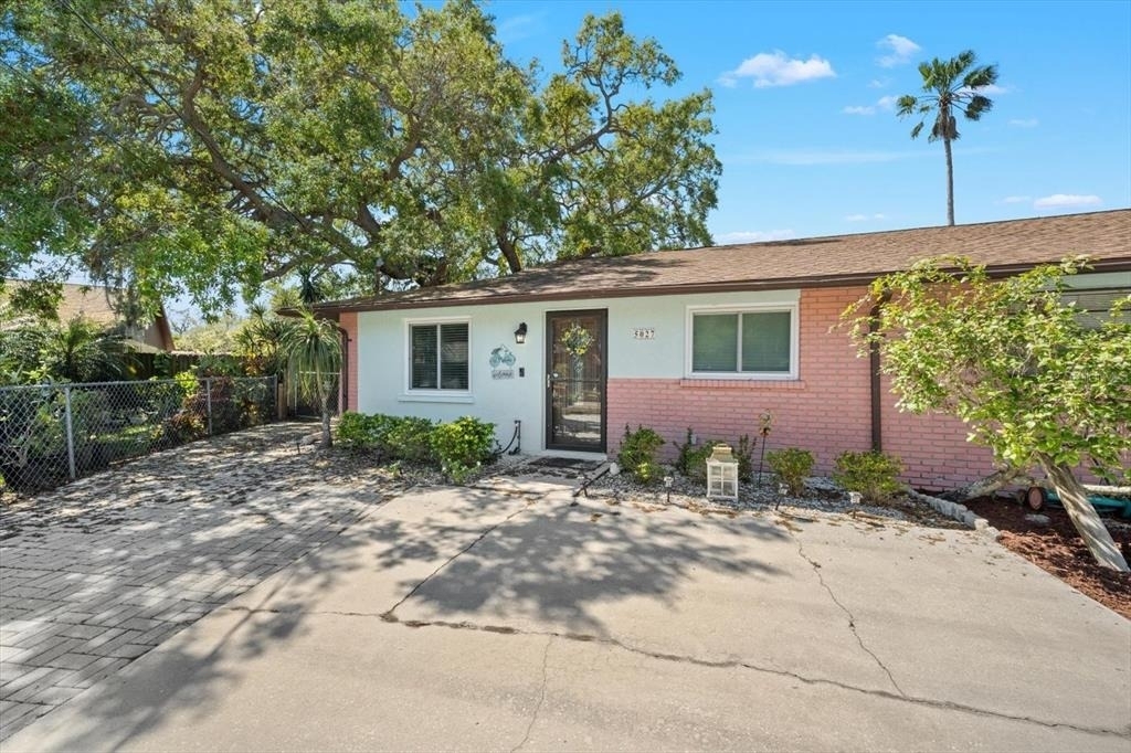 5027 31st Street W - Photo 2