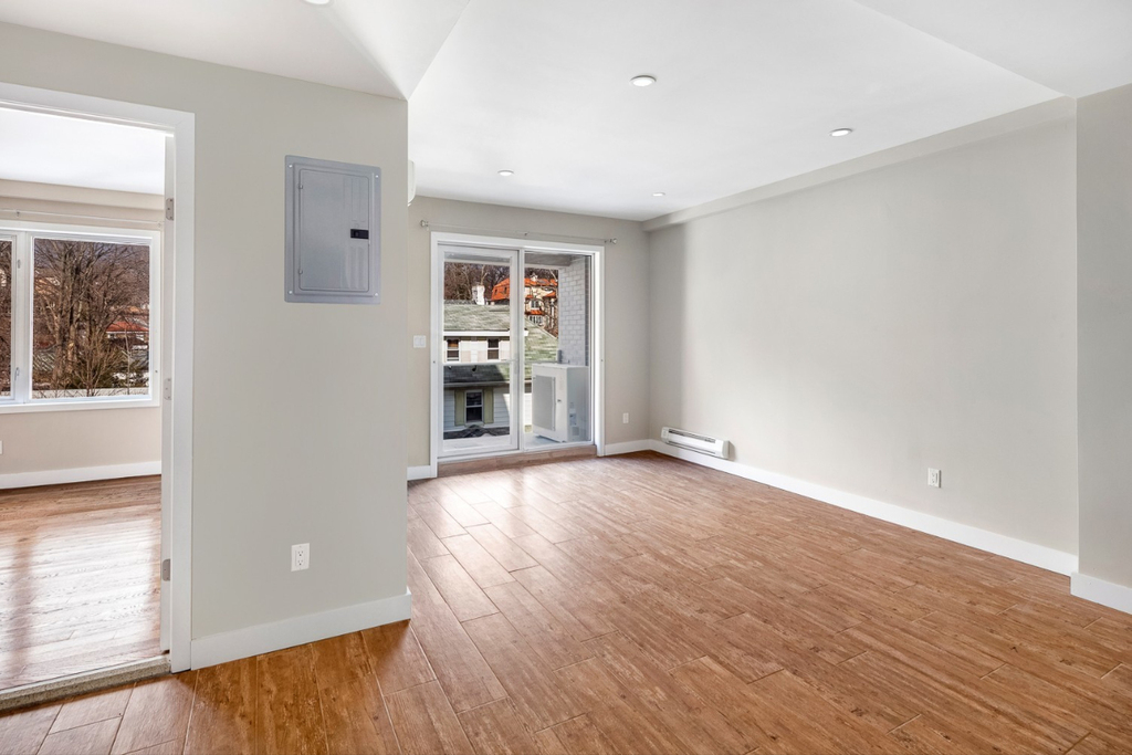 190-11 Hillside Avenue - Photo 1