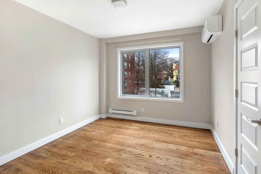 190-11 Hillside Avenue - Photo 5