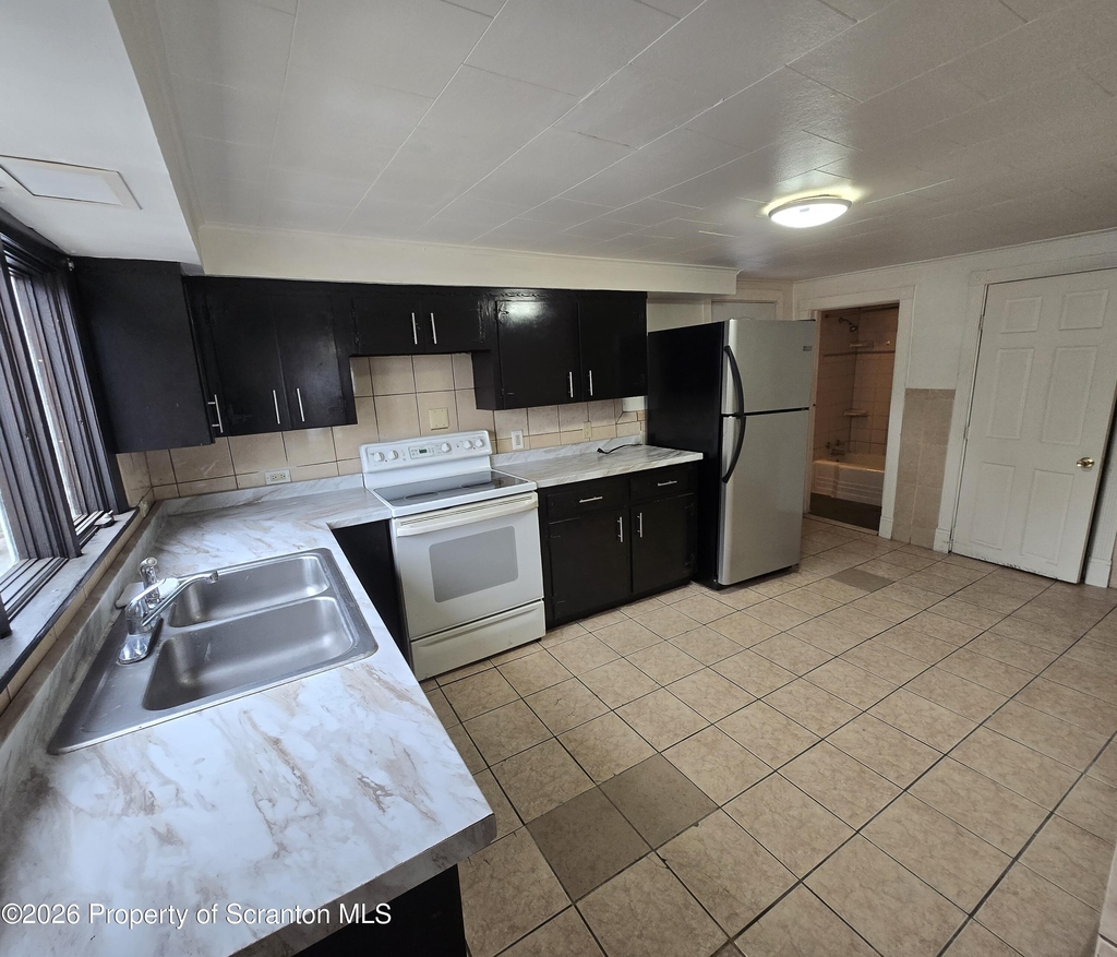 1136 Luzerne Street - Photo 1