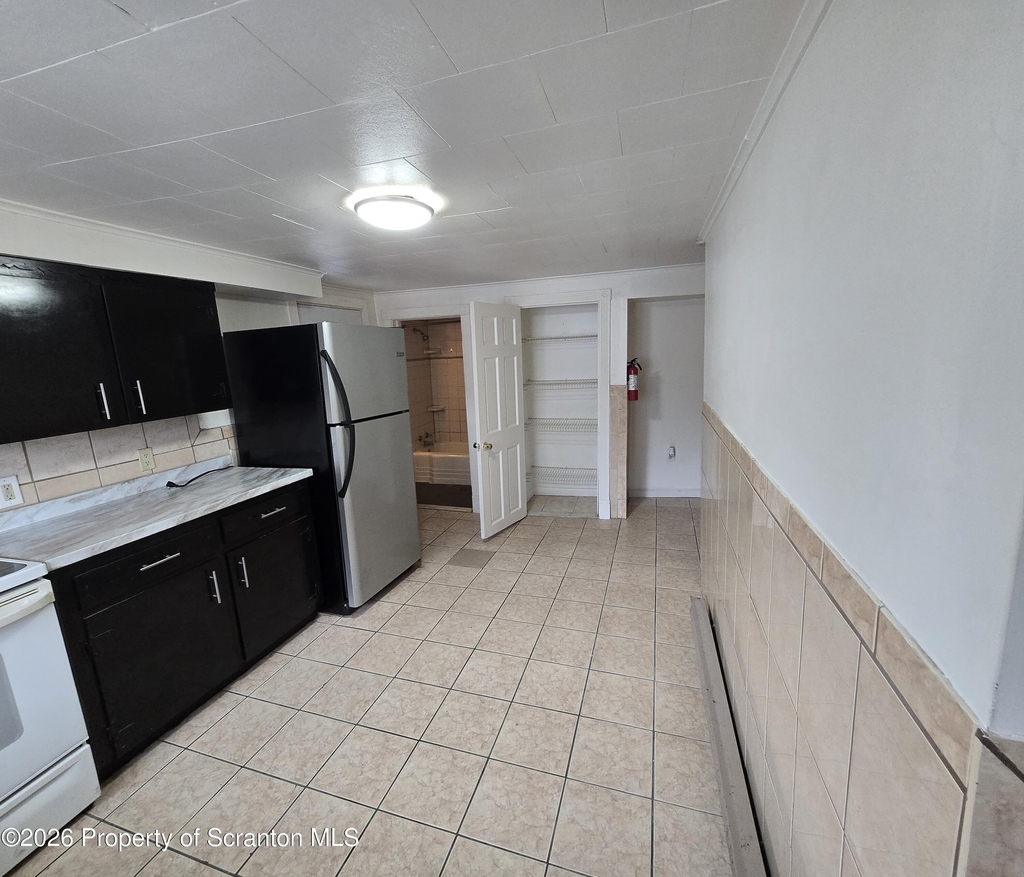 1136 Luzerne Street - Photo 2