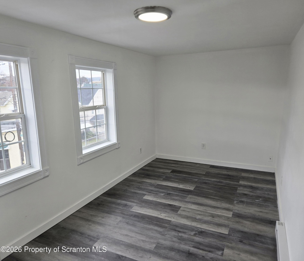 1136 Luzerne Street - Photo 4