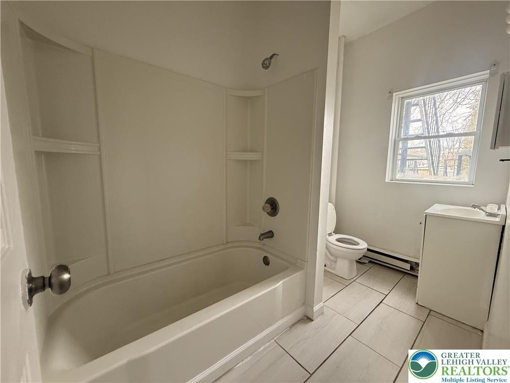 425 W Liberty Street - Photo 4