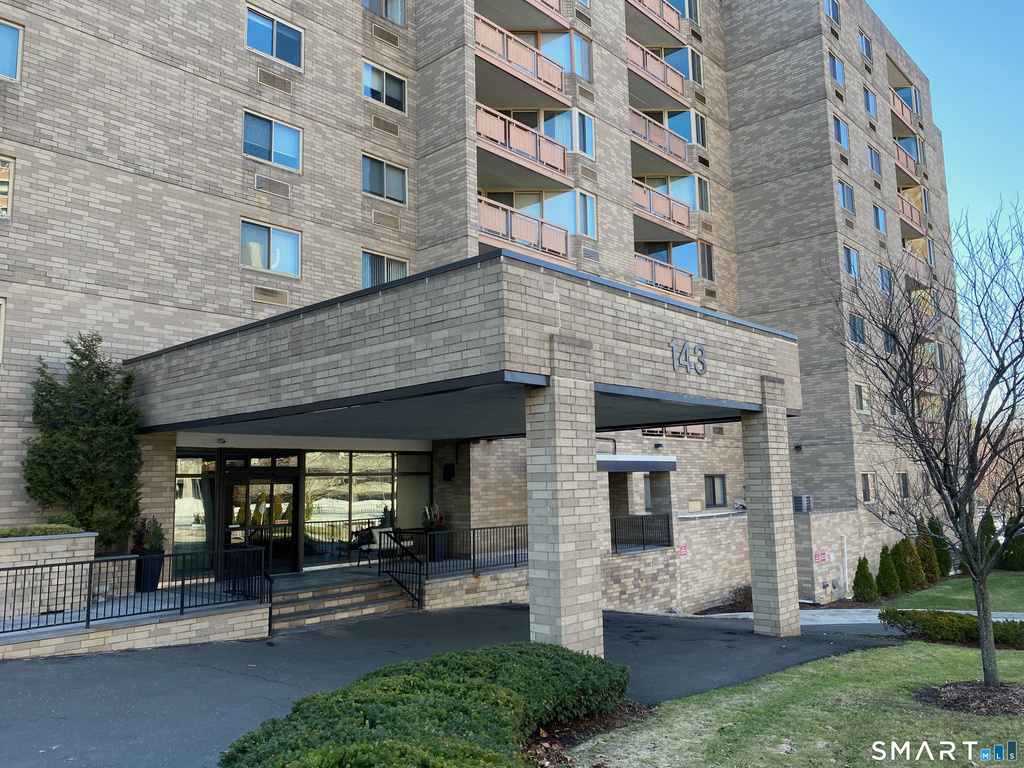 143 Hoyt Street - Photo 0