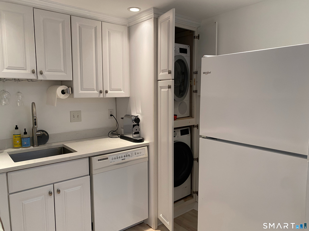 143 Hoyt Street - Photo 7