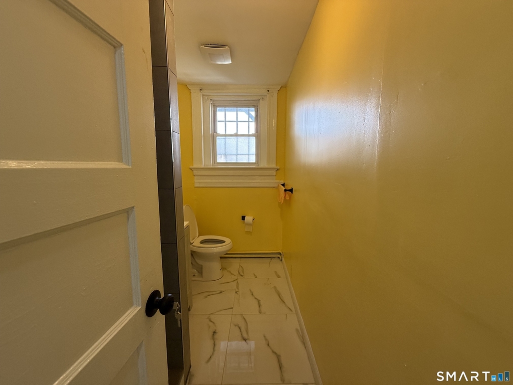 483 Barnum Avenue - Photo 6