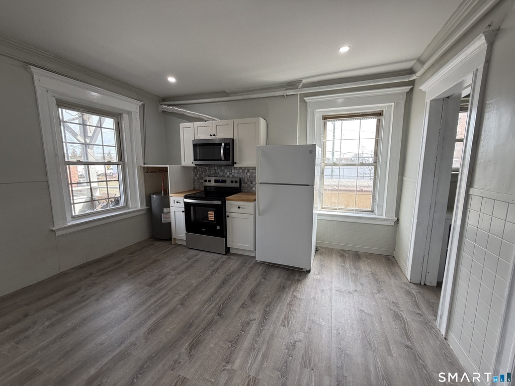 483 Barnum Avenue - Photo 7