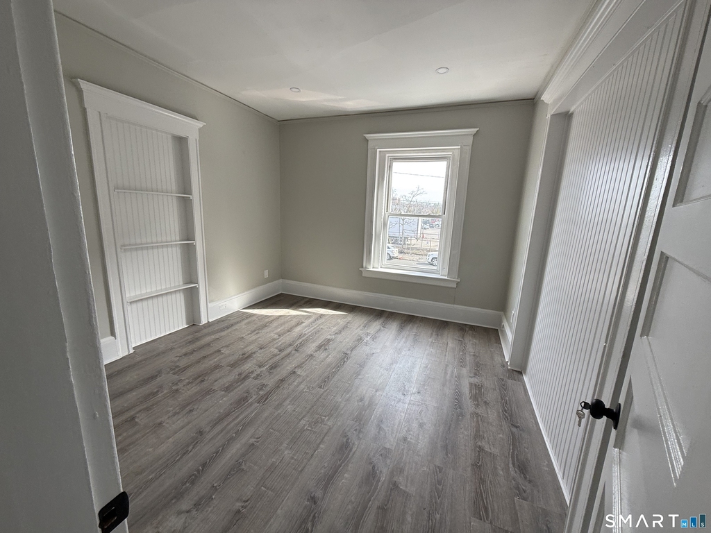 483 Barnum Avenue - Photo 10