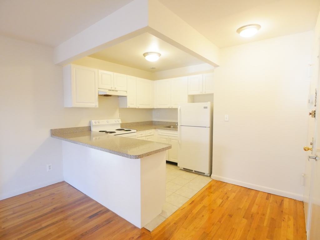 440 East 88th Street - Photo 11