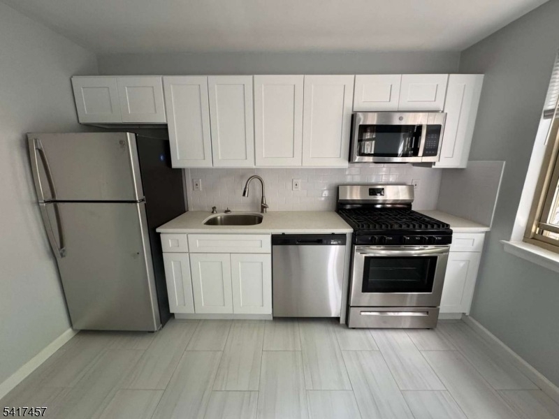 48 Southgate Rd - Photo 1