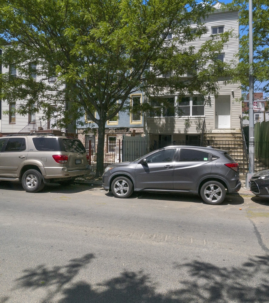 75 Woodbine Street - Photo 9