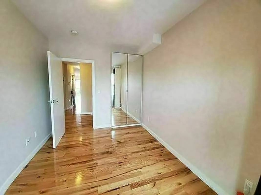 211 61st Street - Photo 7
