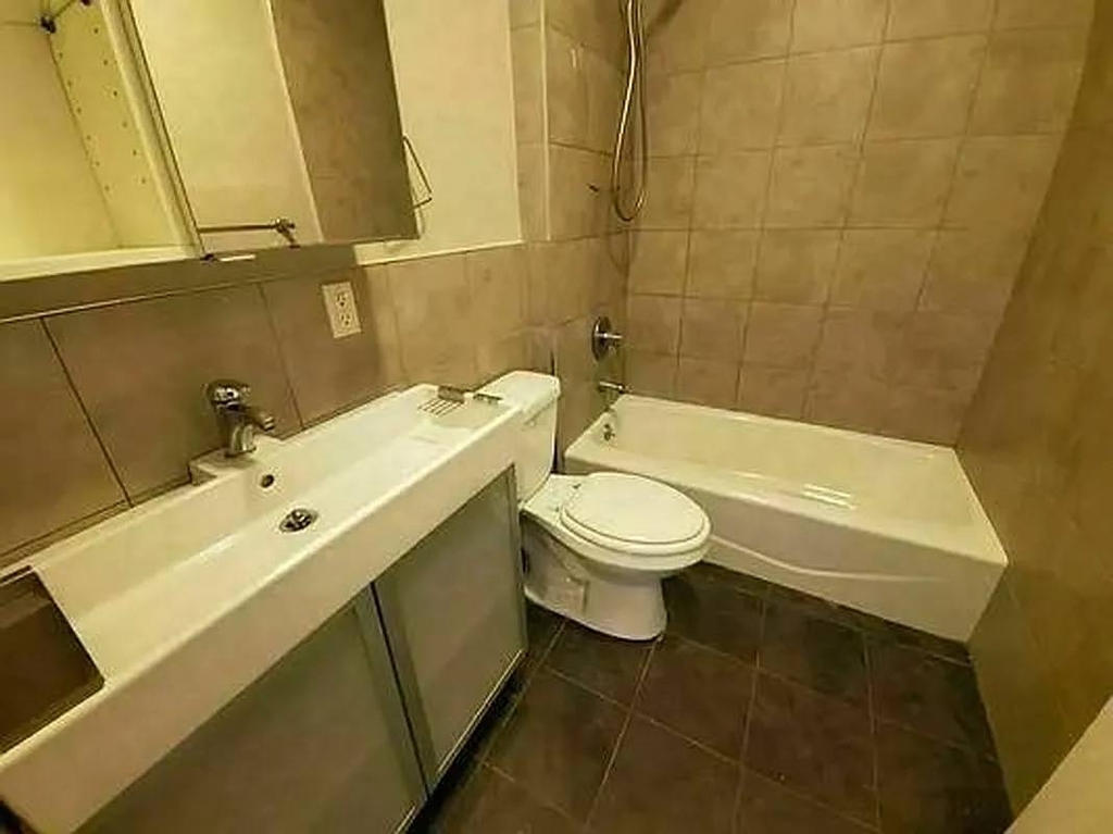 211 61st Street - Photo 10