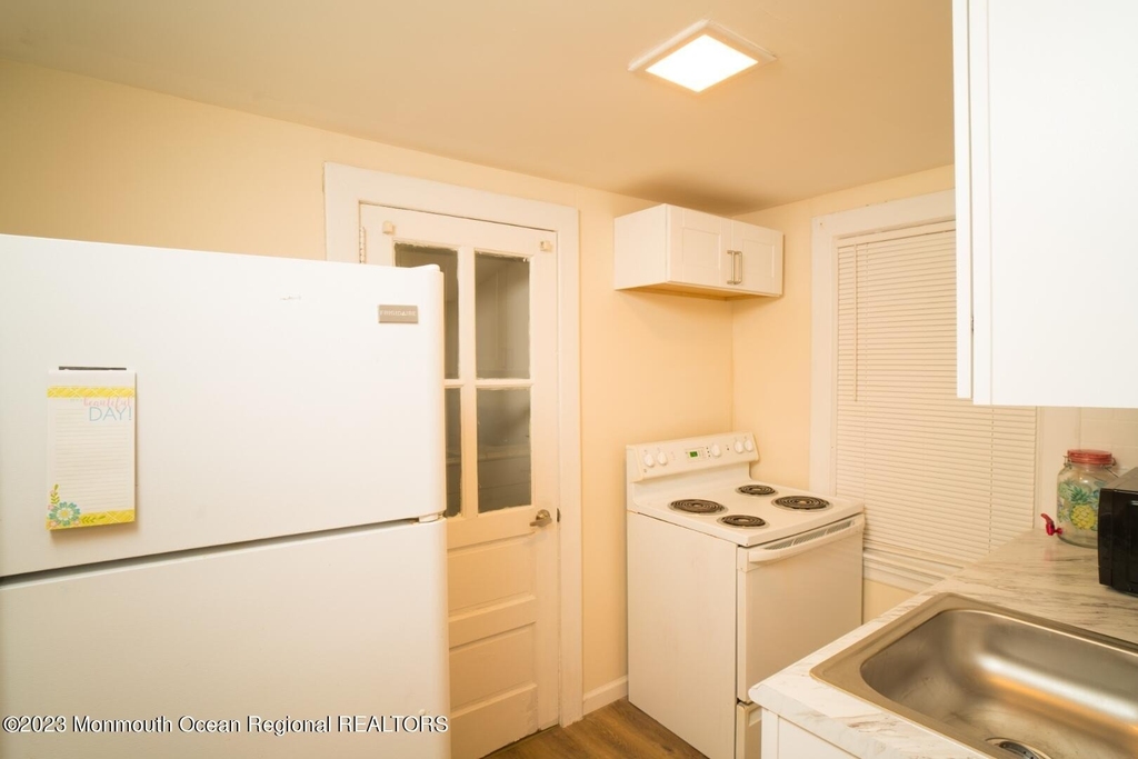 323 14th Avenue - Photo 7