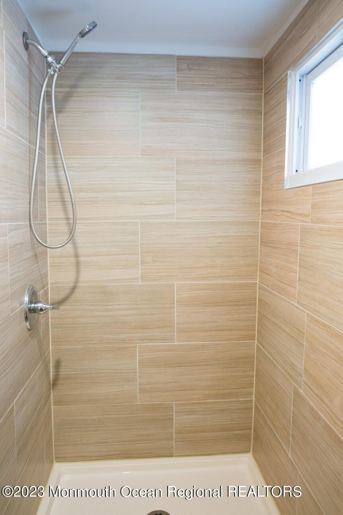 323 14th Avenue - Photo 5