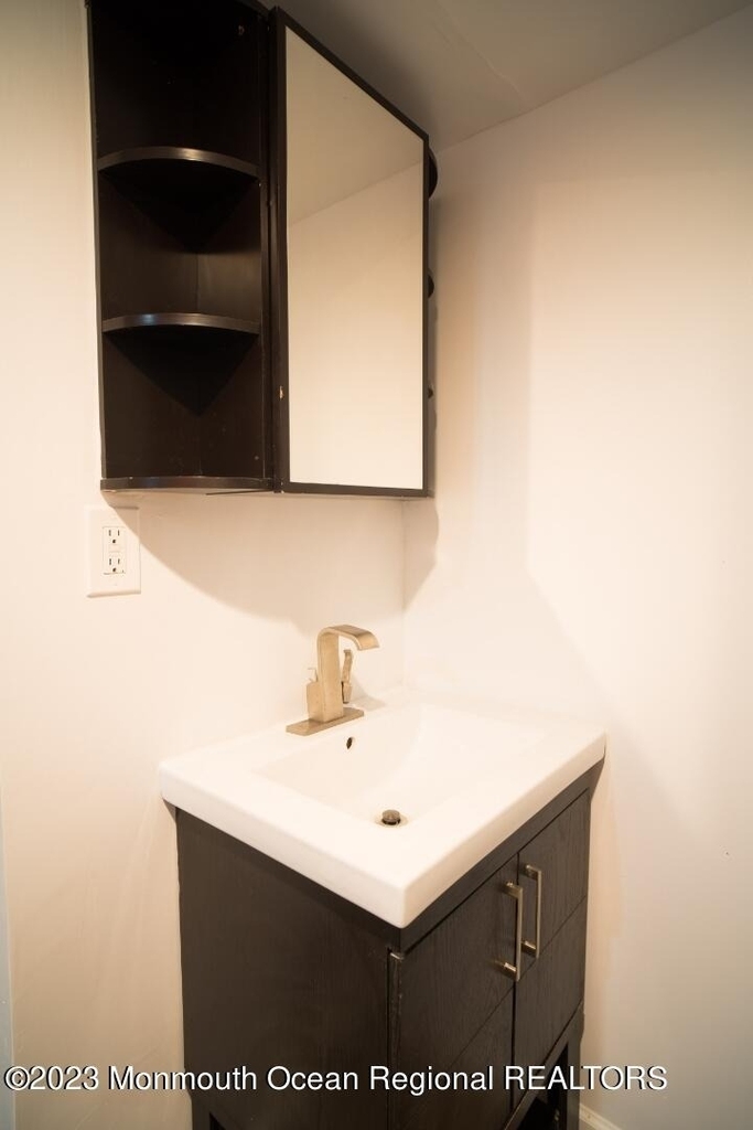 323 14th Avenue - Photo 6