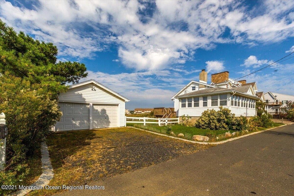 15 Riverview Road - Photo 2
