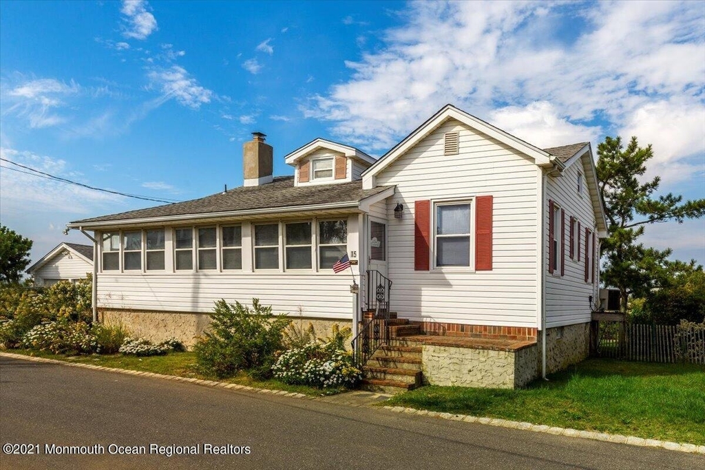 15 Riverview Road - Photo 0