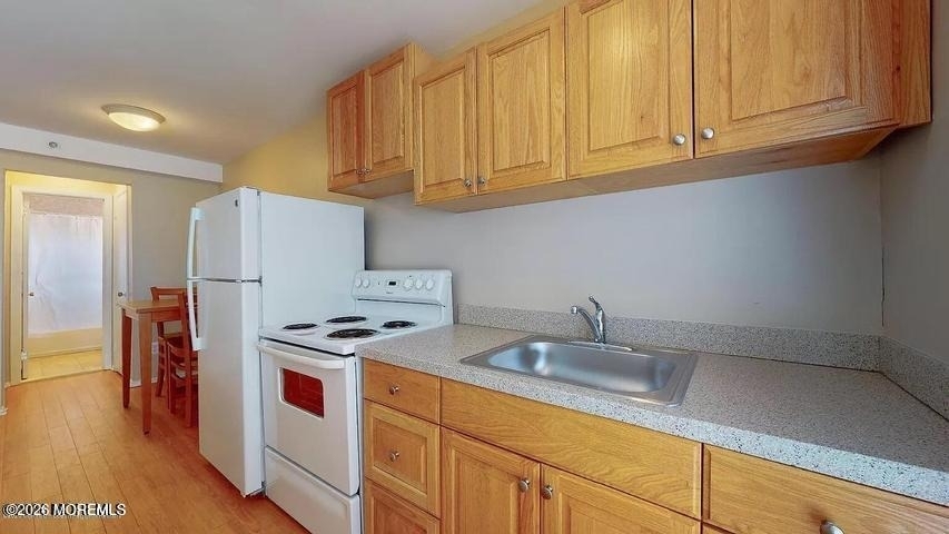 590 Ocean Avenue - Photo 4
