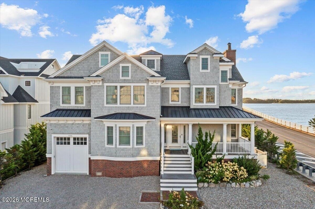 1200 Bay Avenue - Photo 0
