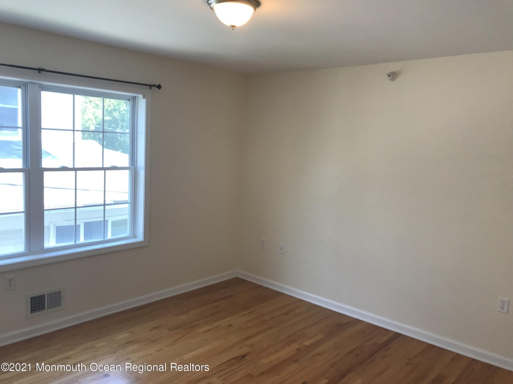 112 Morris Avenue - Photo 13