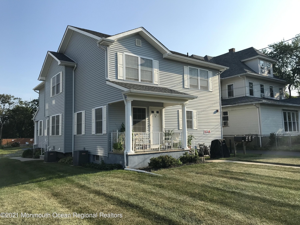 112 Morris Avenue - Photo 1