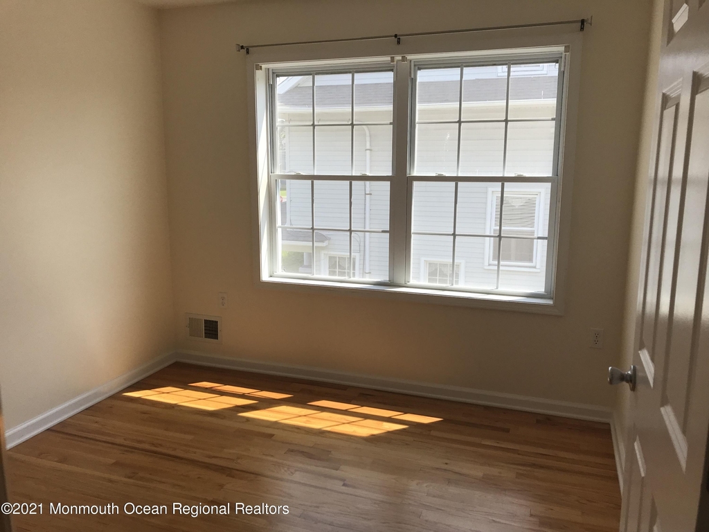 112 Morris Avenue - Photo 11