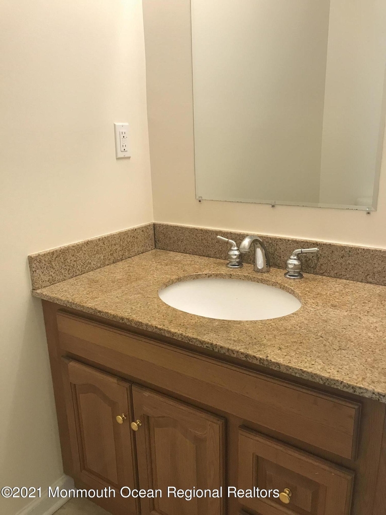 112 Morris Avenue - Photo 7