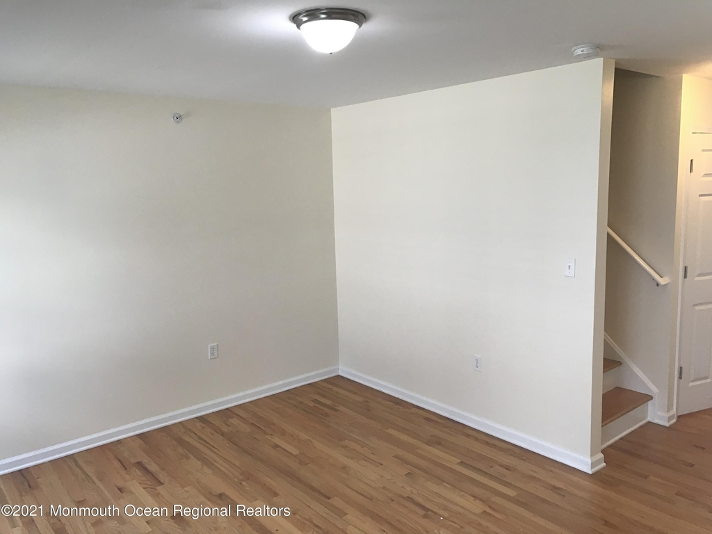 112 Morris Avenue - Photo 10