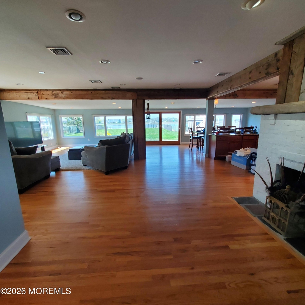 754 Ocean Avenue - Photo 8