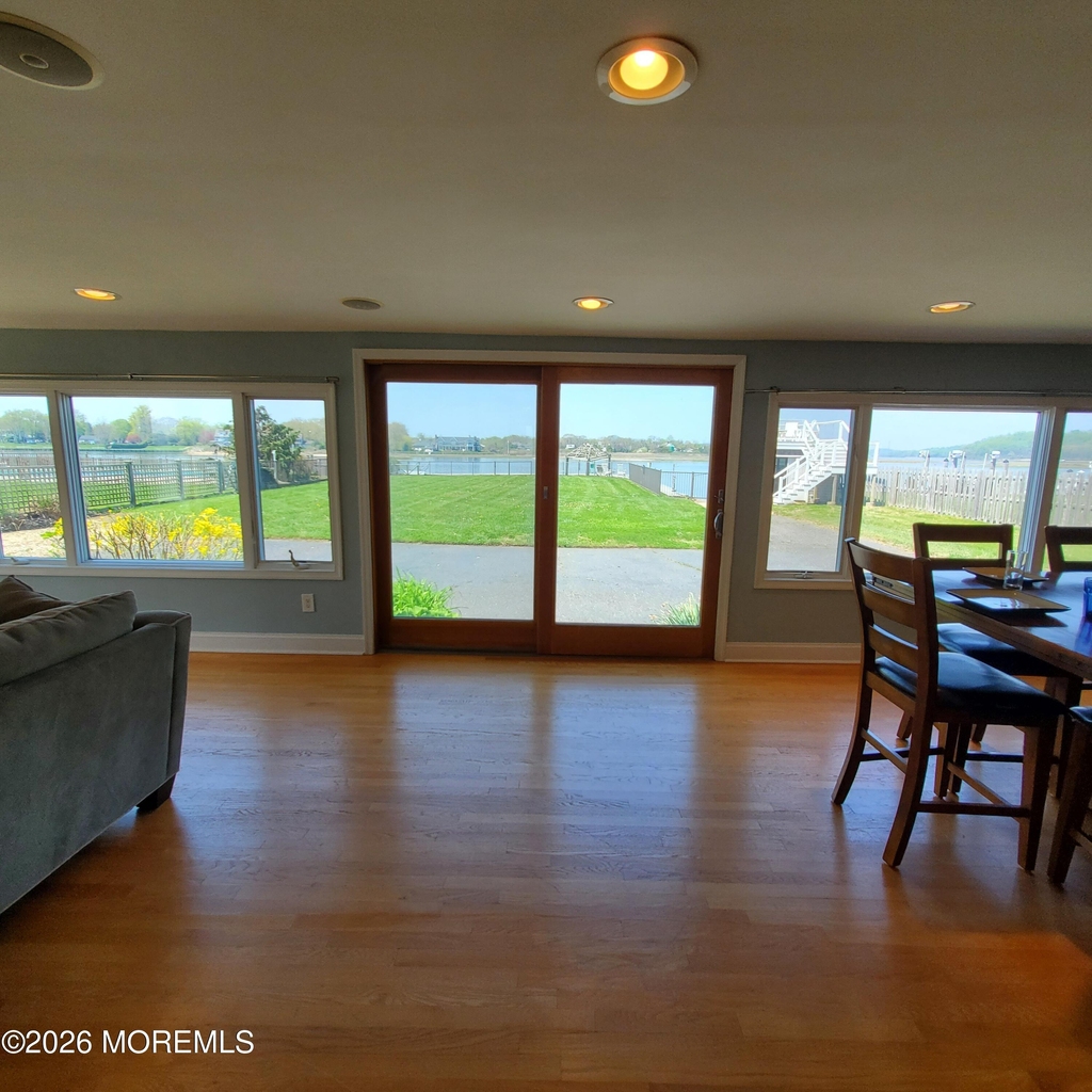754 Ocean Avenue - Photo 7