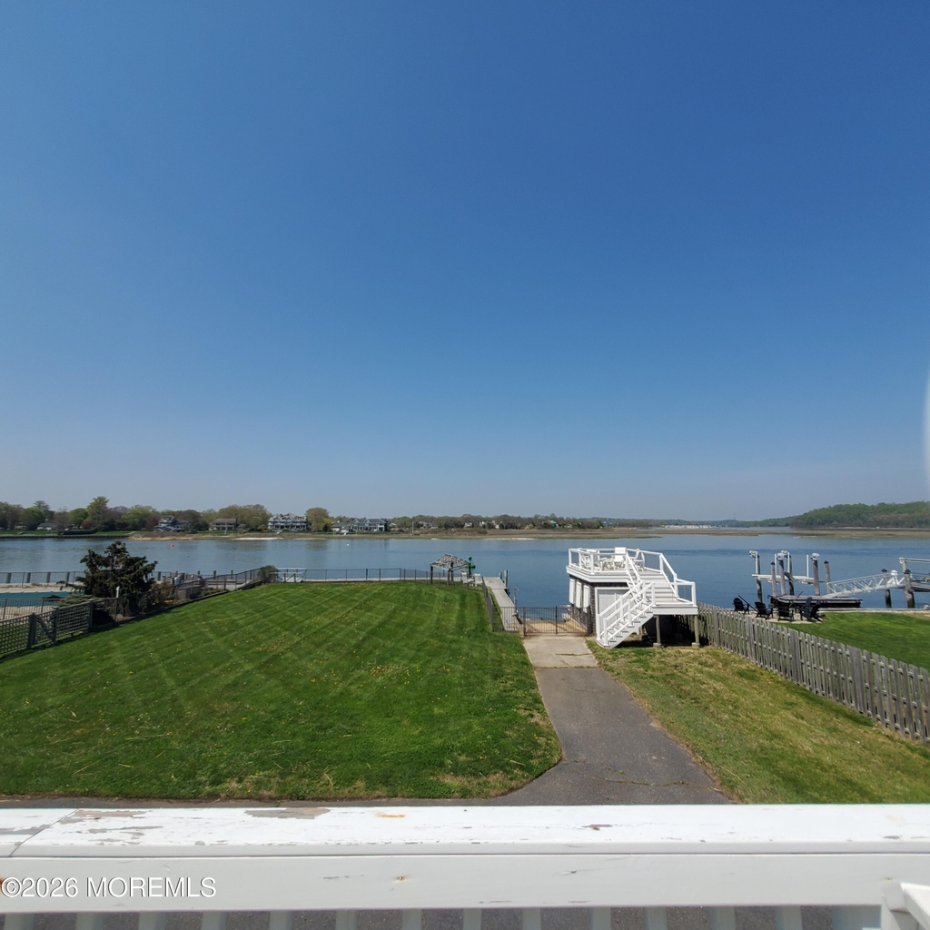 754 Ocean Avenue - Photo 3