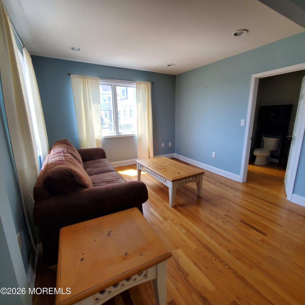 754 Ocean Avenue - Photo 10