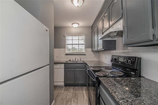 7604 Chapin Road - Photo 5