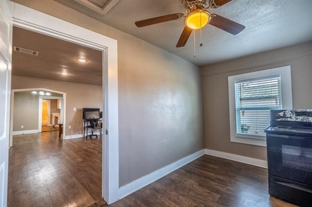 203 W Purdom Avenue - Photo 2