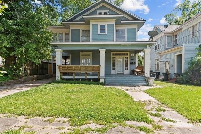 1019 Sheridan Avenue - Photo 0