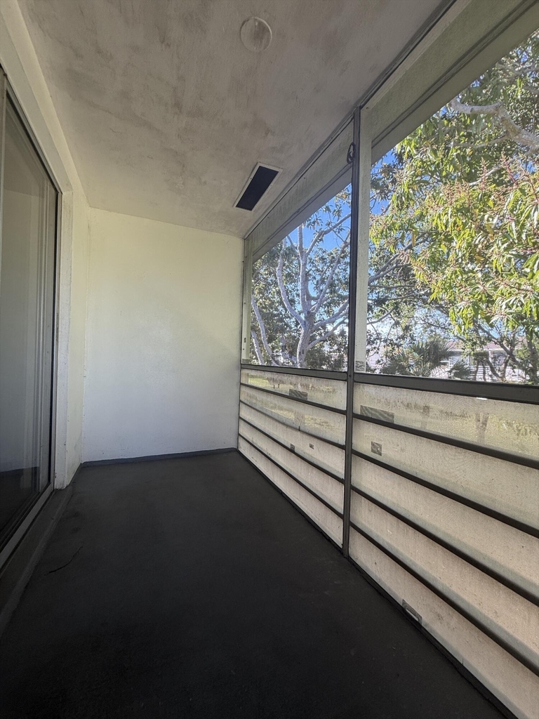 64 Norwich C - Photo 14