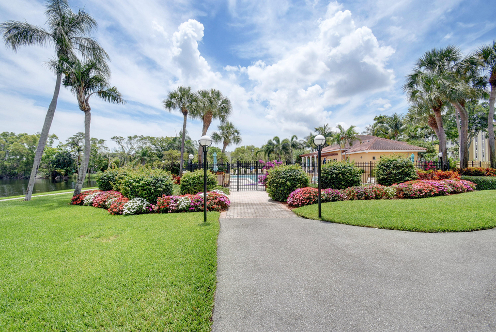 950 Lavers Circle - Photo 10