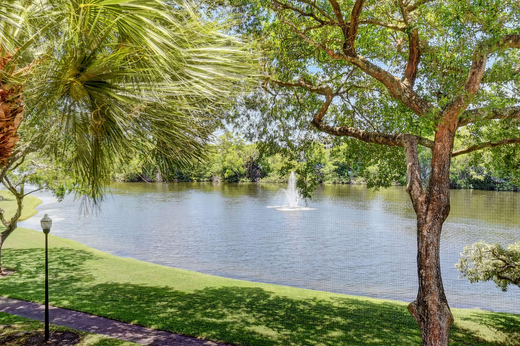 950 Lavers Circle - Photo 3