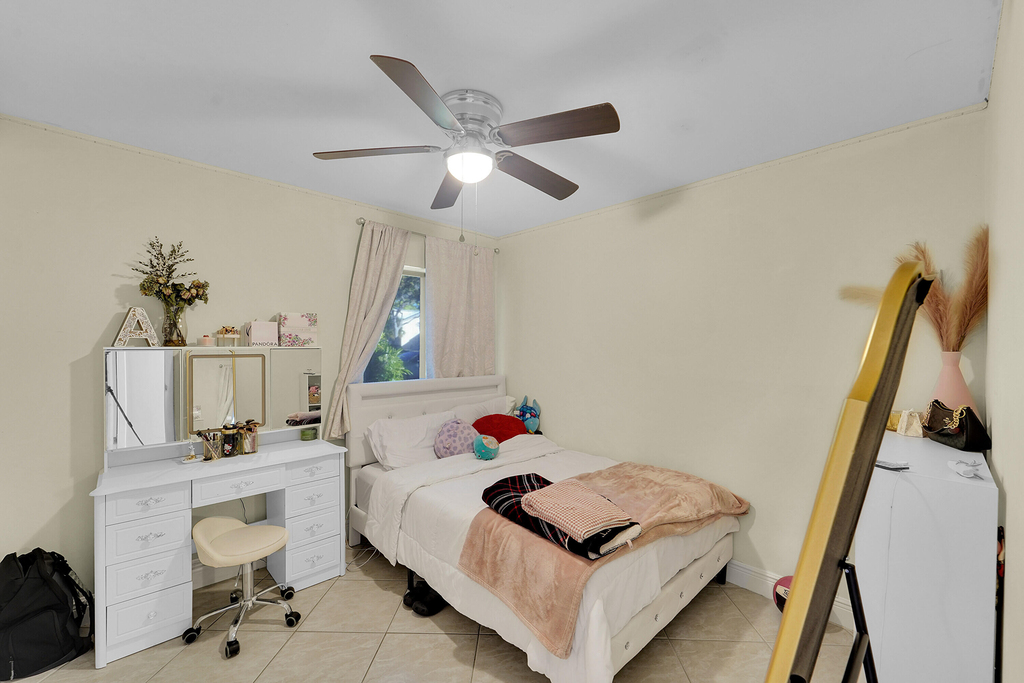 261 Wimbledon Lake Drive - Photo 10