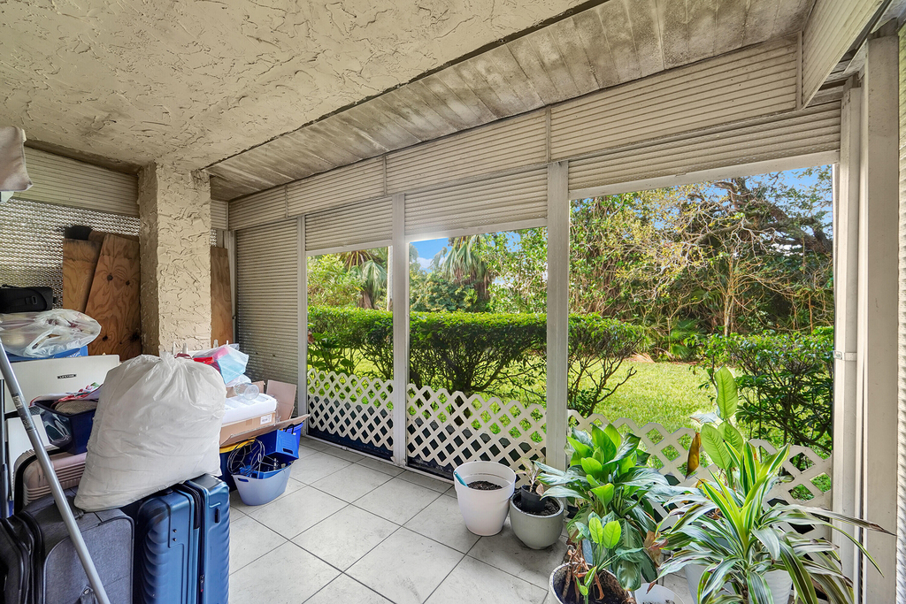 261 Wimbledon Lake Drive - Photo 7