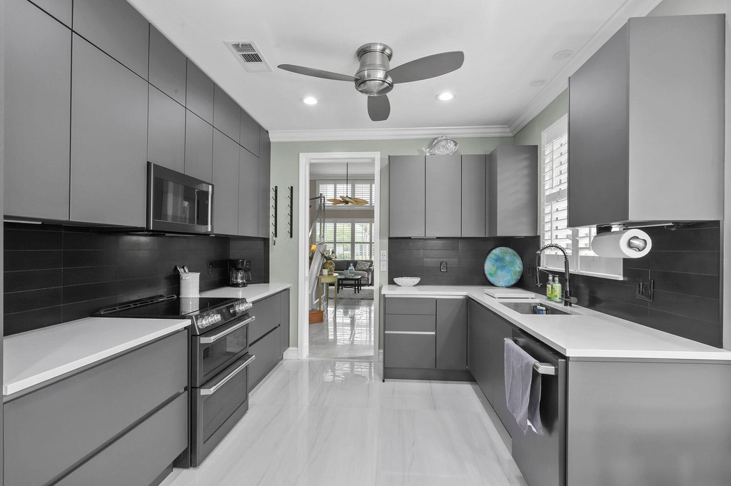 2056 Windward Way - Photo 8