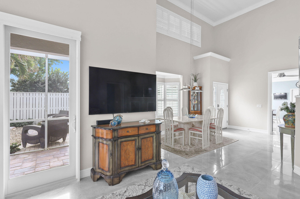 2056 Windward Way - Photo 6