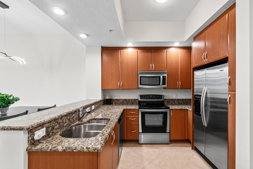 701 S Olive Avenue - Photo 5