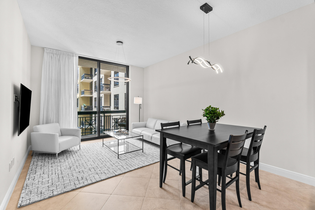 701 S Olive Avenue - Photo 2