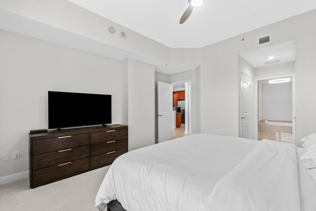701 S Olive Avenue - Photo 13