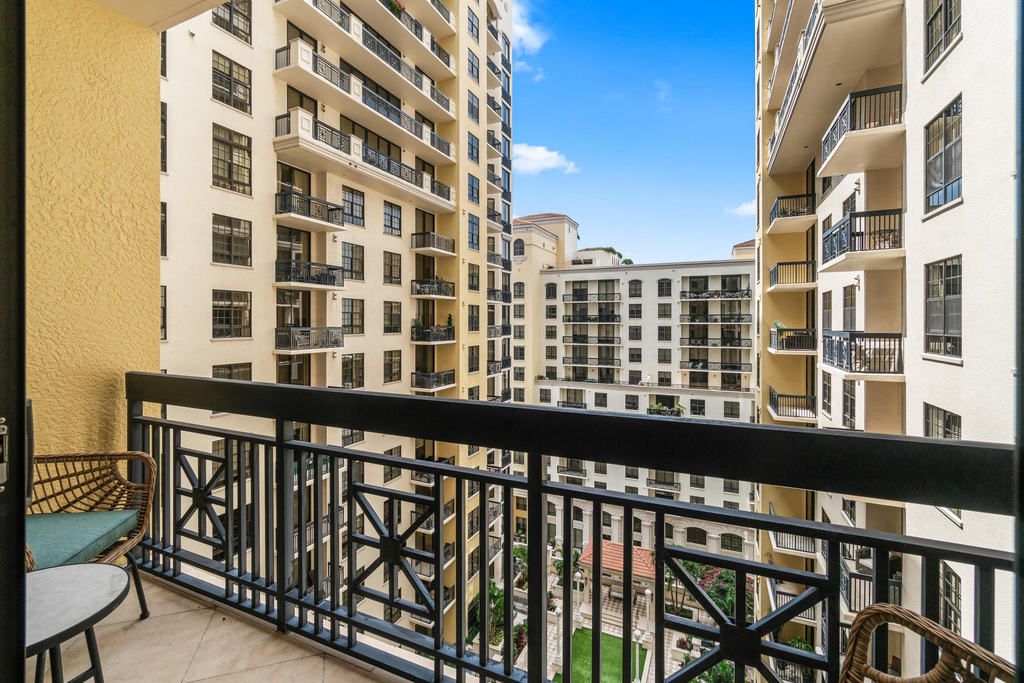 701 S Olive Avenue - Photo 18