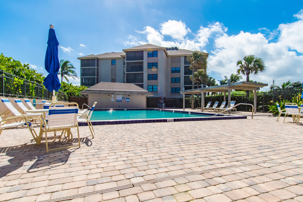 4440 Ne Sandpebble Trace - Photo 4